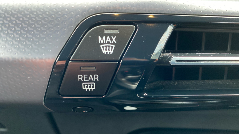 BMW 2 Series 220i MHT M Sport 5dr DCT Petrol Hatchback